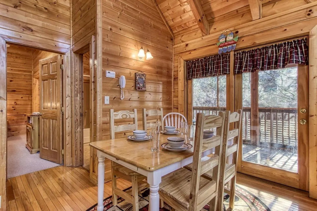 Er259- Country Charm Great Location, Close To Town