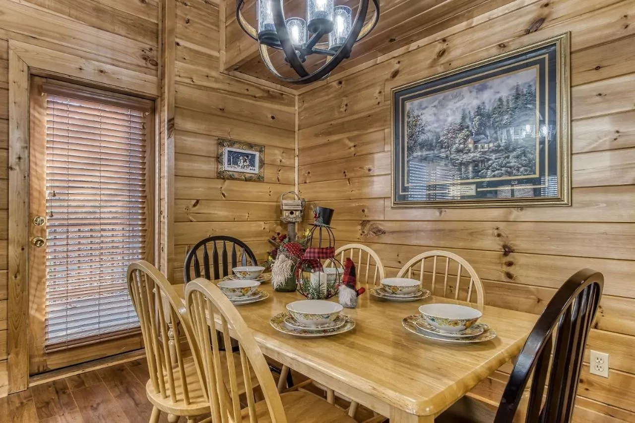 Er316- Black Bear Hideaway Great Location- Close To Town *