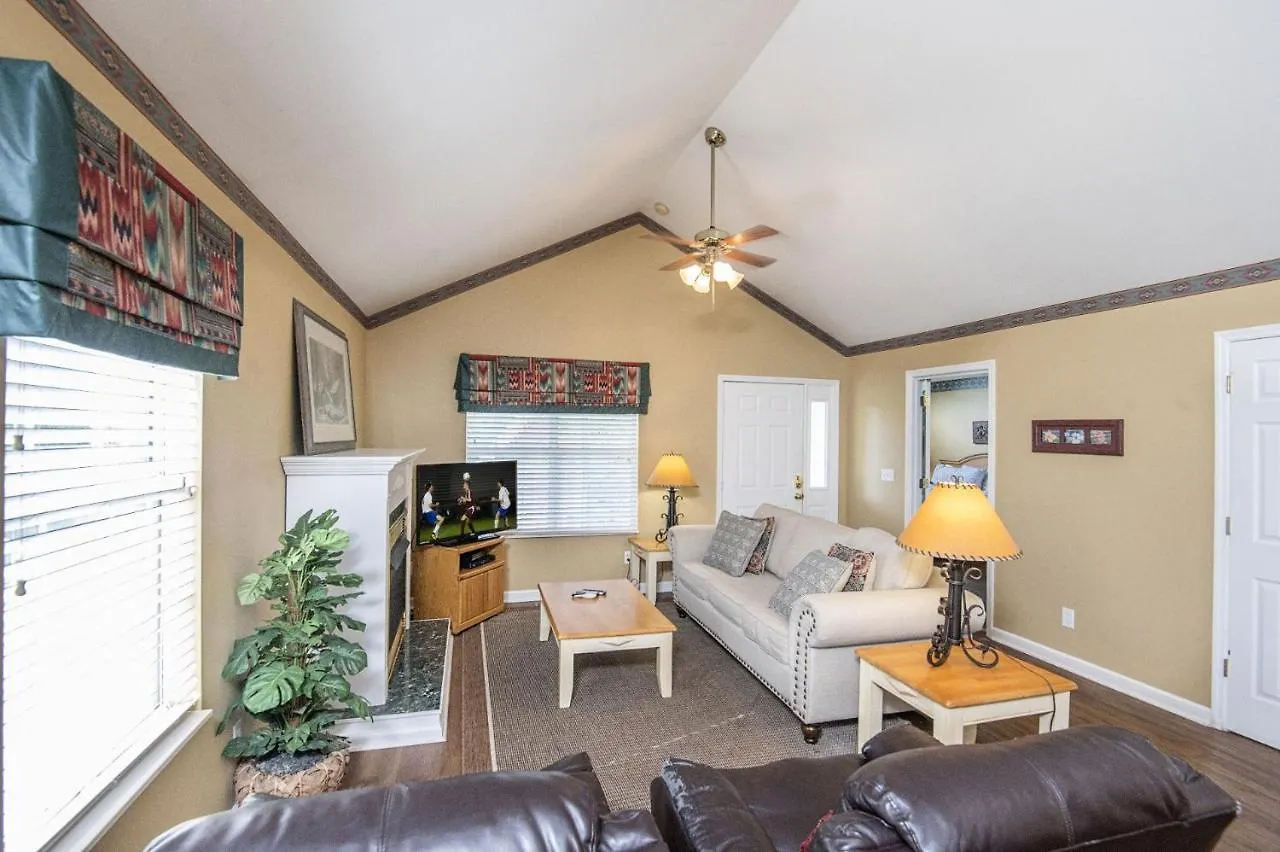 Our Tennessee Mountain - Great Location! Close To The Action! * Pigeon Forge
