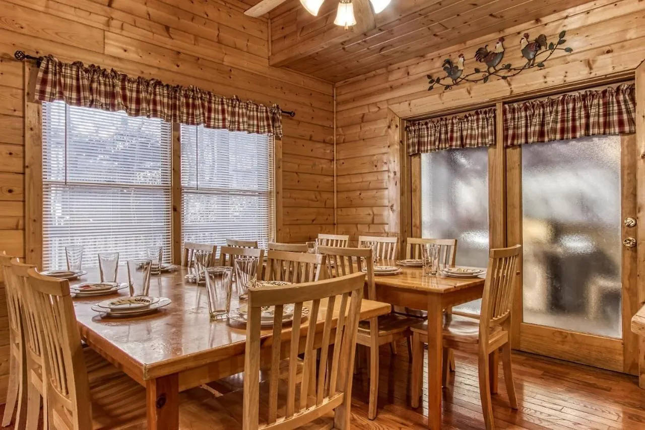 Er305- Bear Right Inn- Great Location- Close To Town