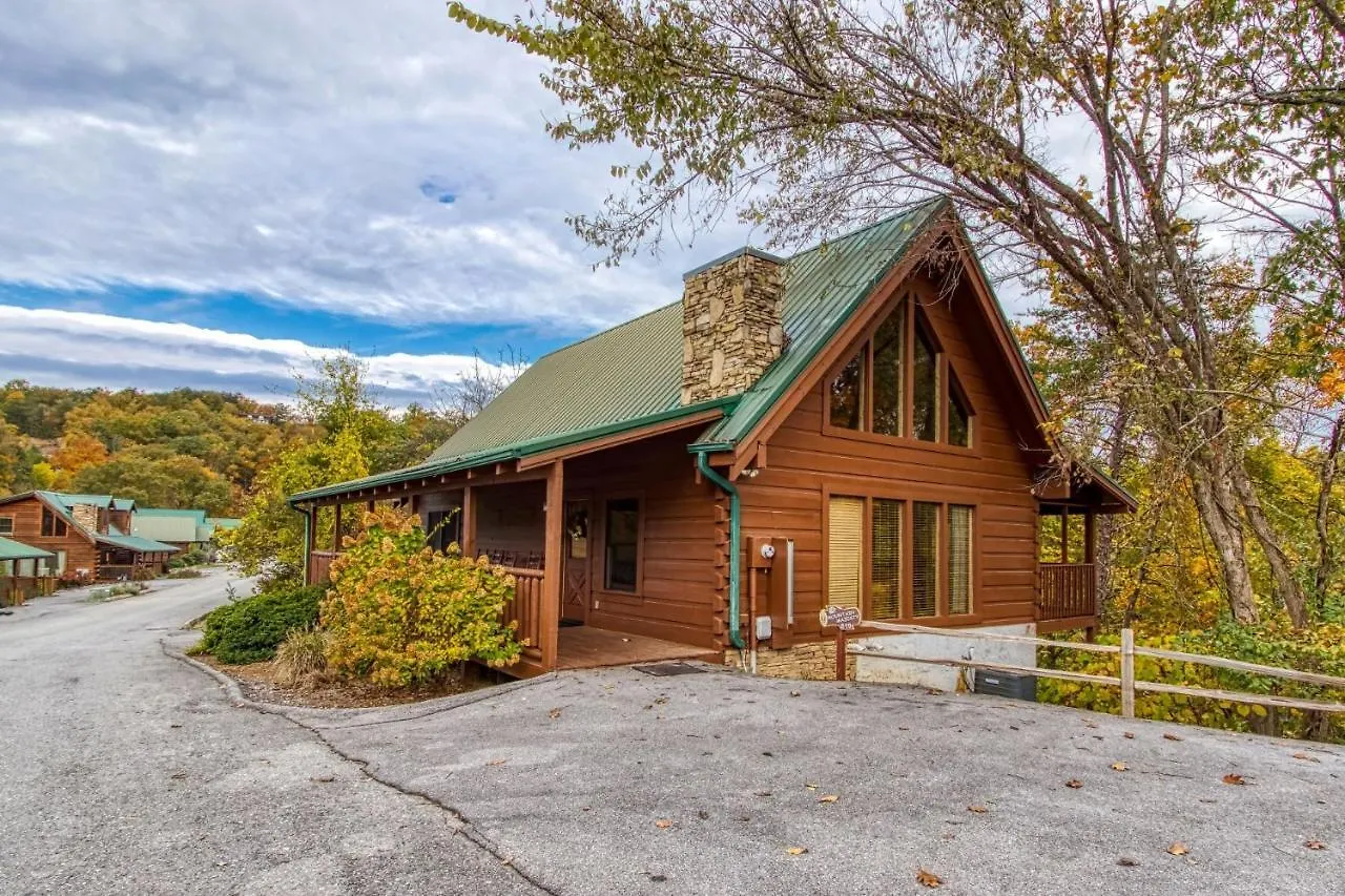 Ern819 - Mountain Majesty - Great Location! Close To The Action! * Pigeon Forge