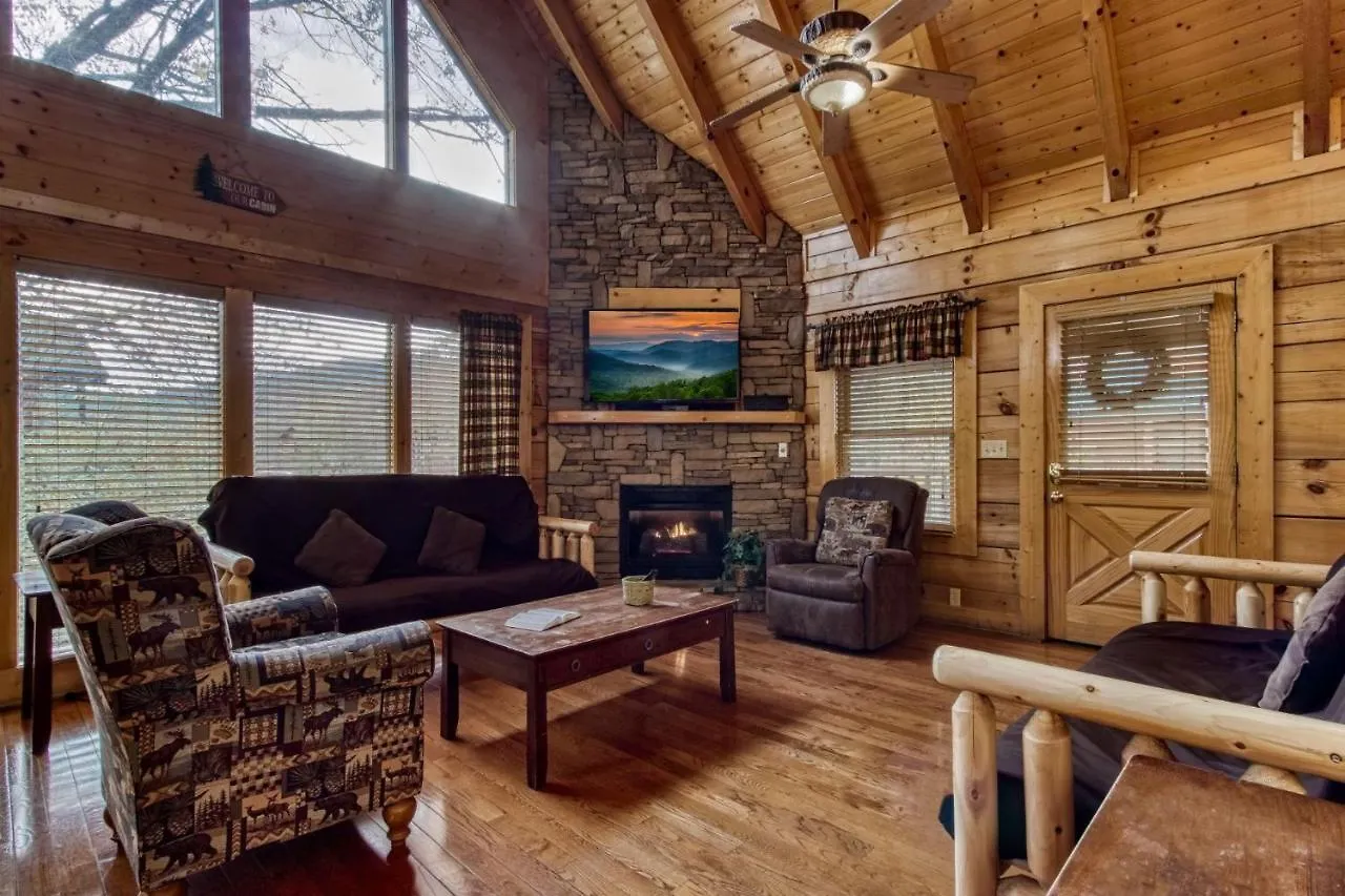 Ern819 - Mountain Majesty - Great Location! Close To The Action! *