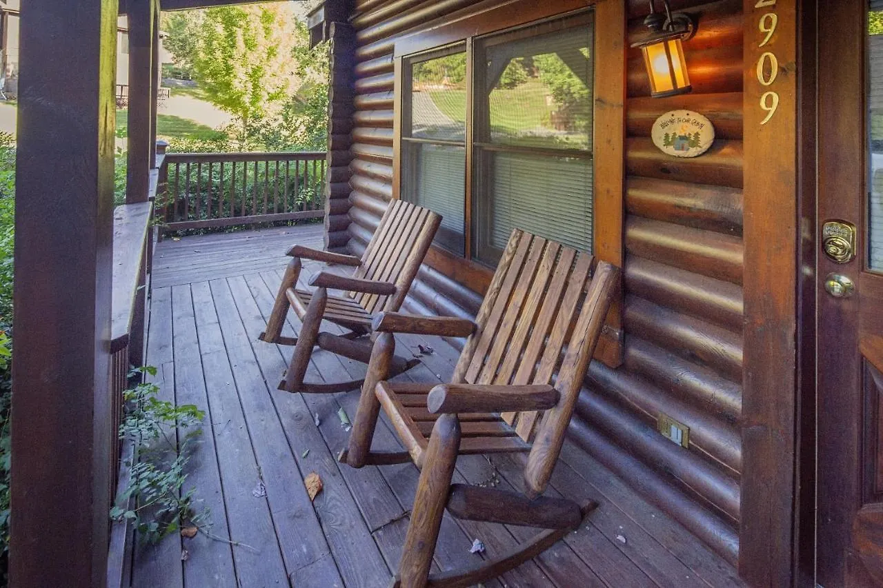 Holiday home Er36 - Cozy Creekside Great Location- Close To Town Pigeon Forge