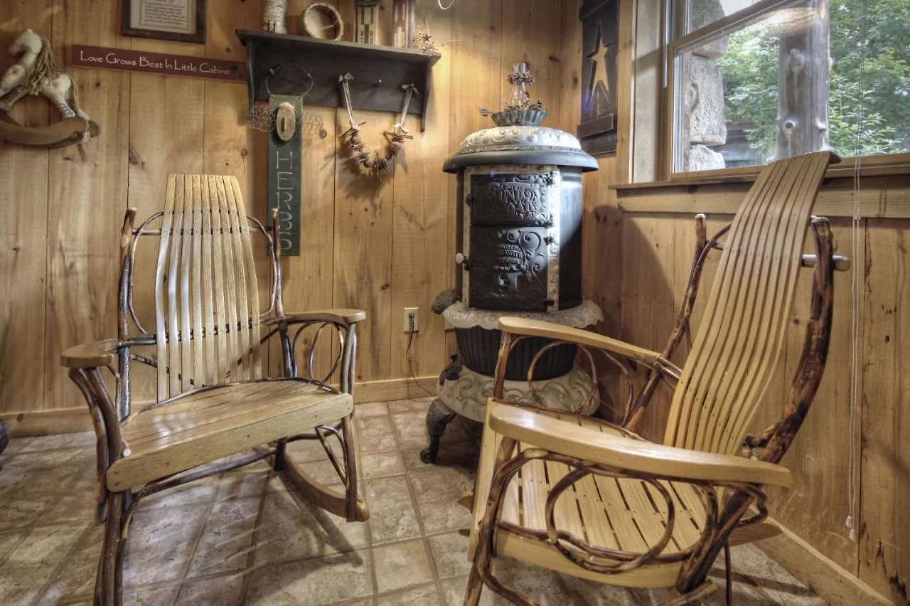 Holiday home Er69 - Rachel's Tree House - Great Location, Close To The Action!