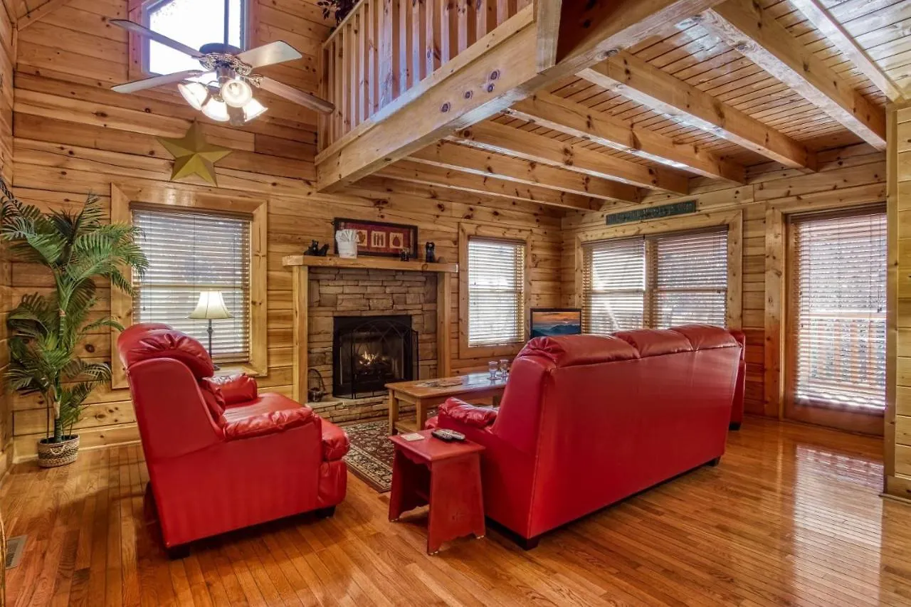 Ern832 - Lakeside Hideaway - Great Location! Close To The Action!