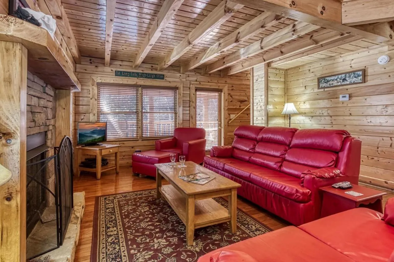 Ern832 - Lakeside Hideaway - Great Location! Close To The Action!
