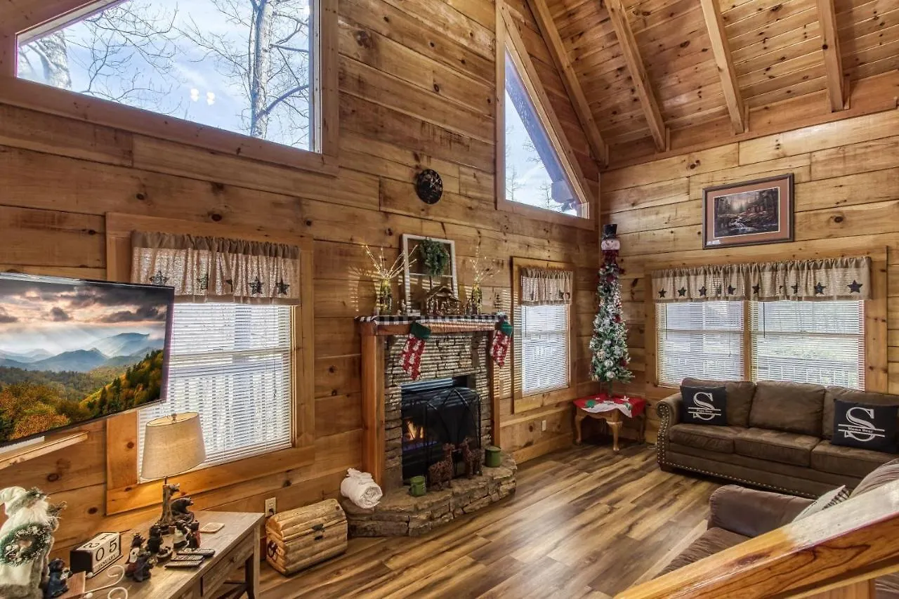 Er83 - Savage Loft - Your Close To The Action Getaway Holiday home *