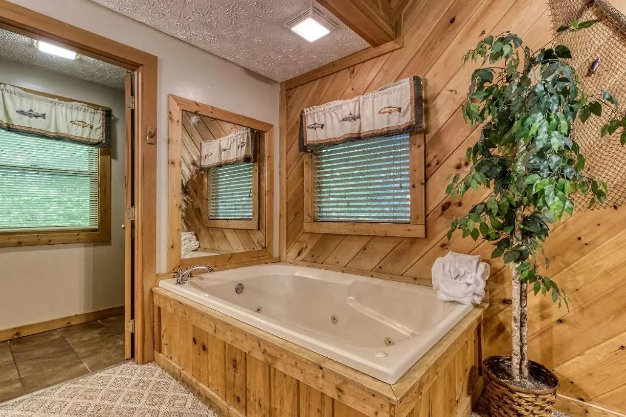 Holiday home Er50 - Creekside - Great Location, Close To The Action! Pigeon Forge
