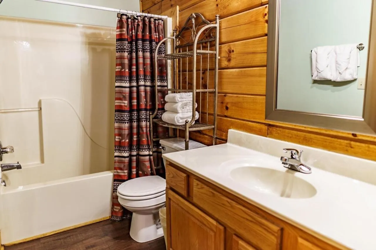 Er97 - Squirrel's Retreat - Close To The Action In Pigeon Forge! Pigeon Forge