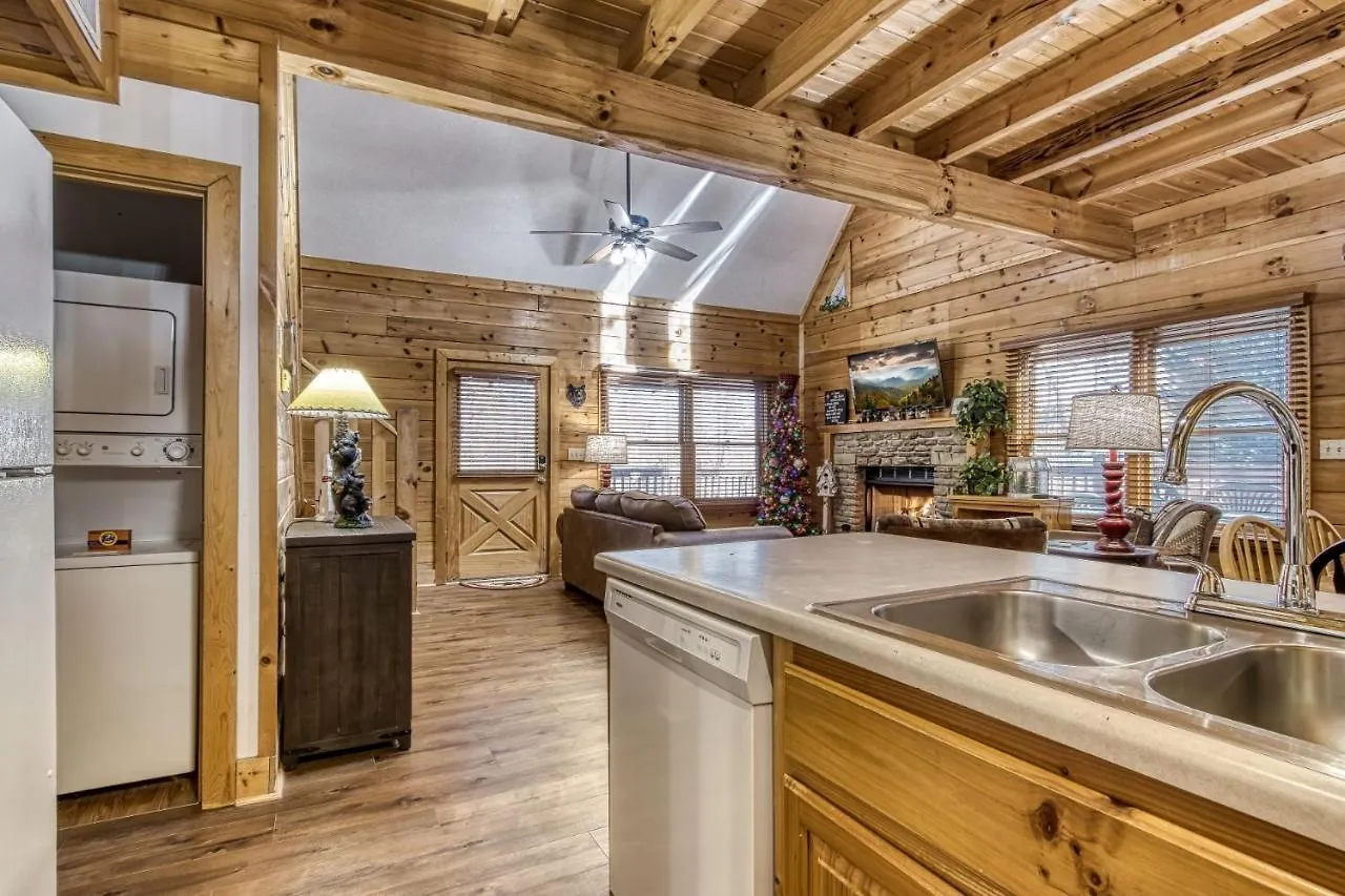 Er316- Black Bear Hideaway Great Location- Close To Town Pigeon Forge