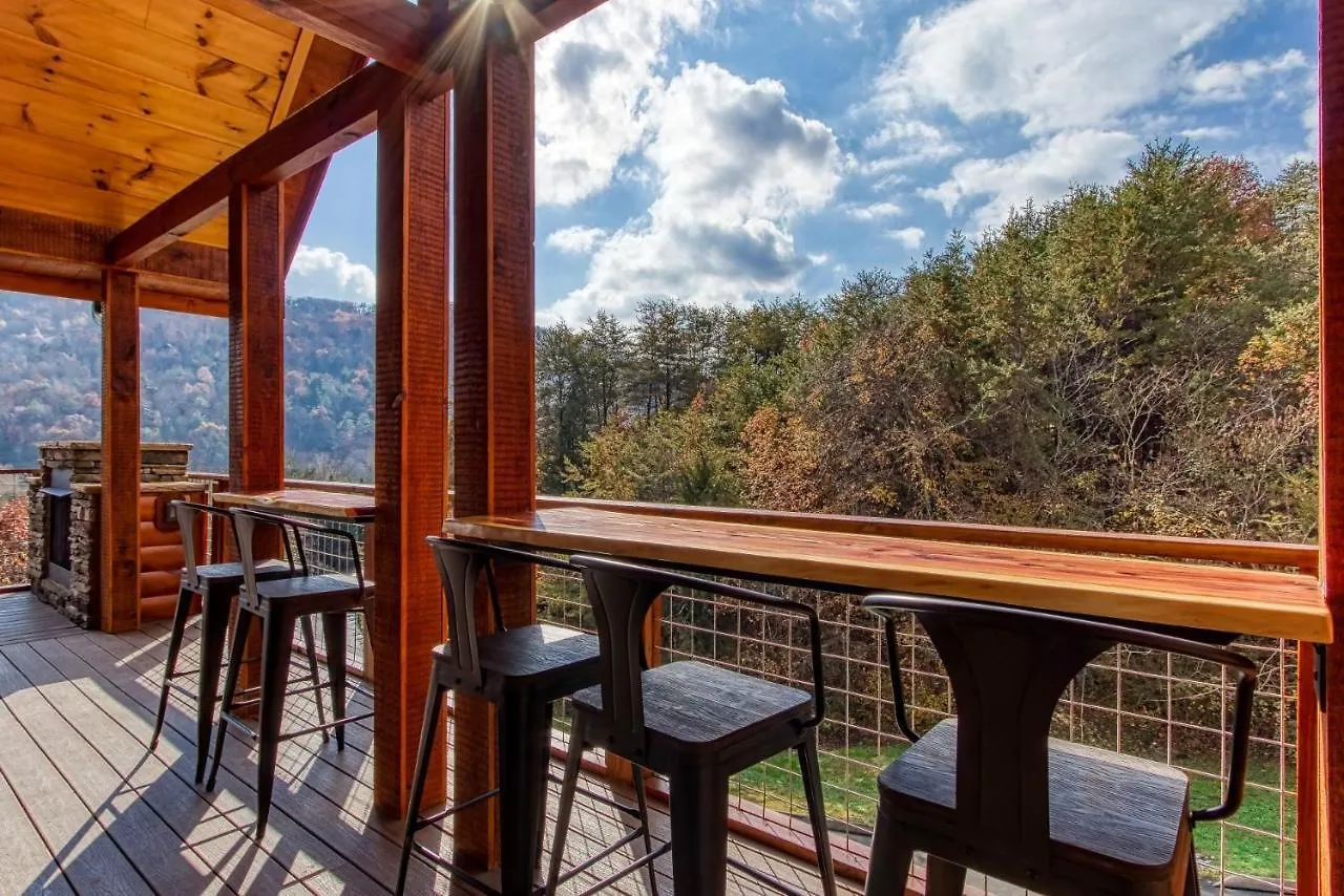Ern805- Bearly Believe It! - Great Location! Close To Town And The Action! Holiday home *