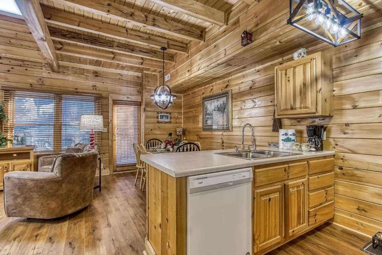 Er316- Black Bear Hideaway Great Location- Close To Town *