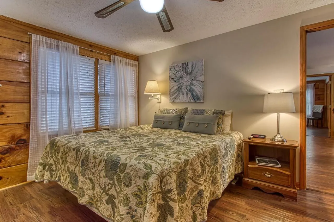 Casa vacanze Er46 - Cherith Brook - Great Location, Just Across From Swimming Pool!