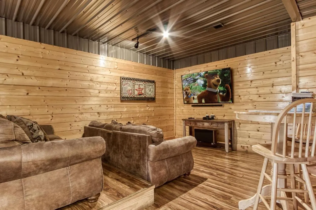Ern819 - Mountain Majesty - Great Location! Close To The Action! Holiday home