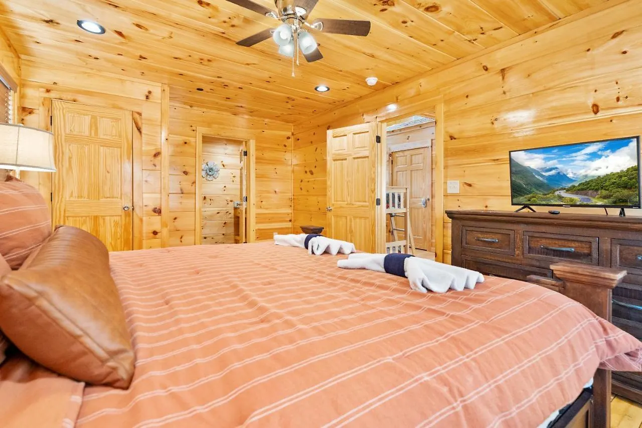Pine Mountain Retreat, Hot Tub, Game Room, 1089 Free Tickets Each Paid Day, Dollywood And * Pigeon Forge