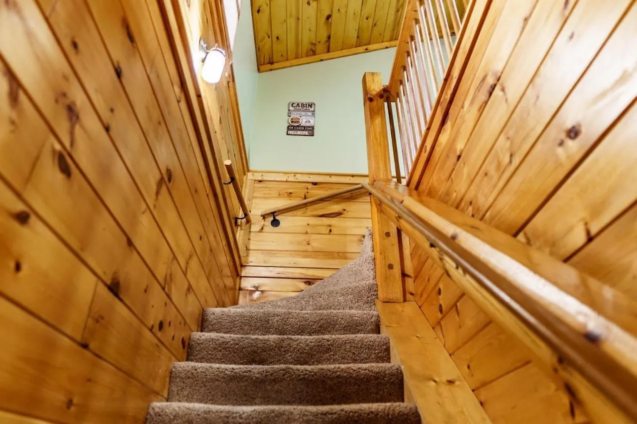 Er97 - Squirrel's Retreat - Close To The Action In Pigeon Forge! *