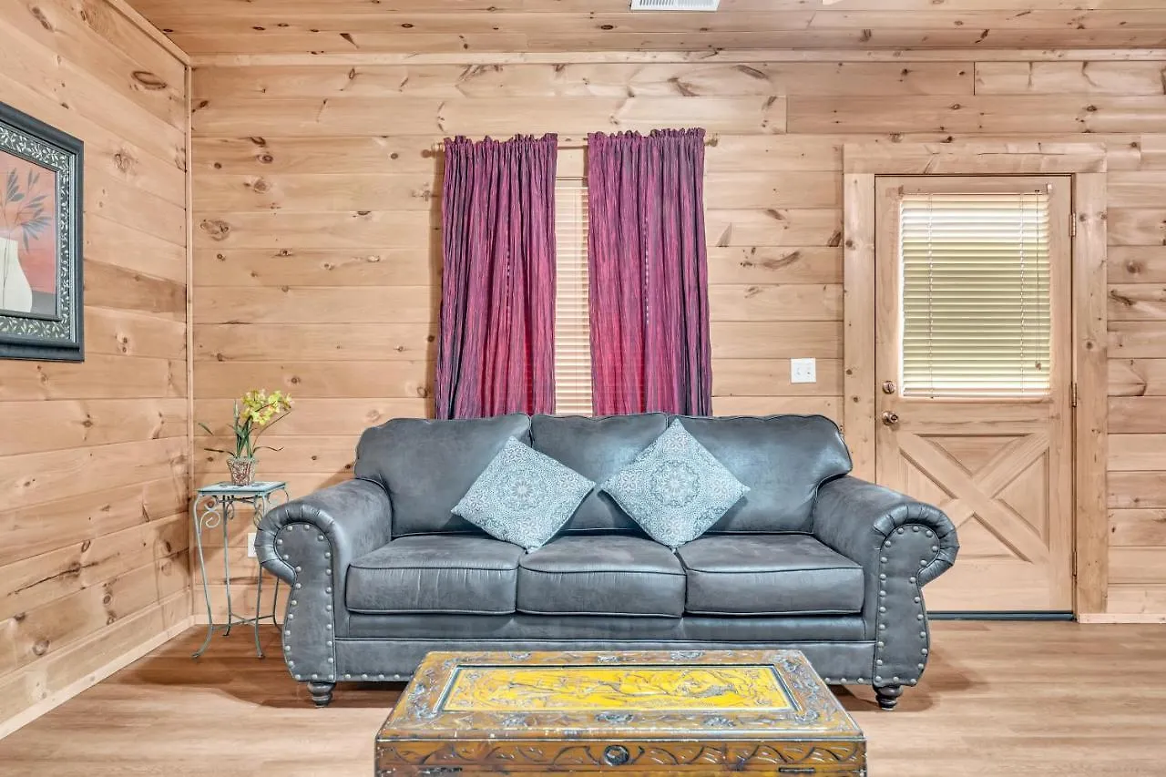Reflections, Hot Tub, Pool, Wifi, 1089 Free Tickets Each Paid Day, Dollywood And