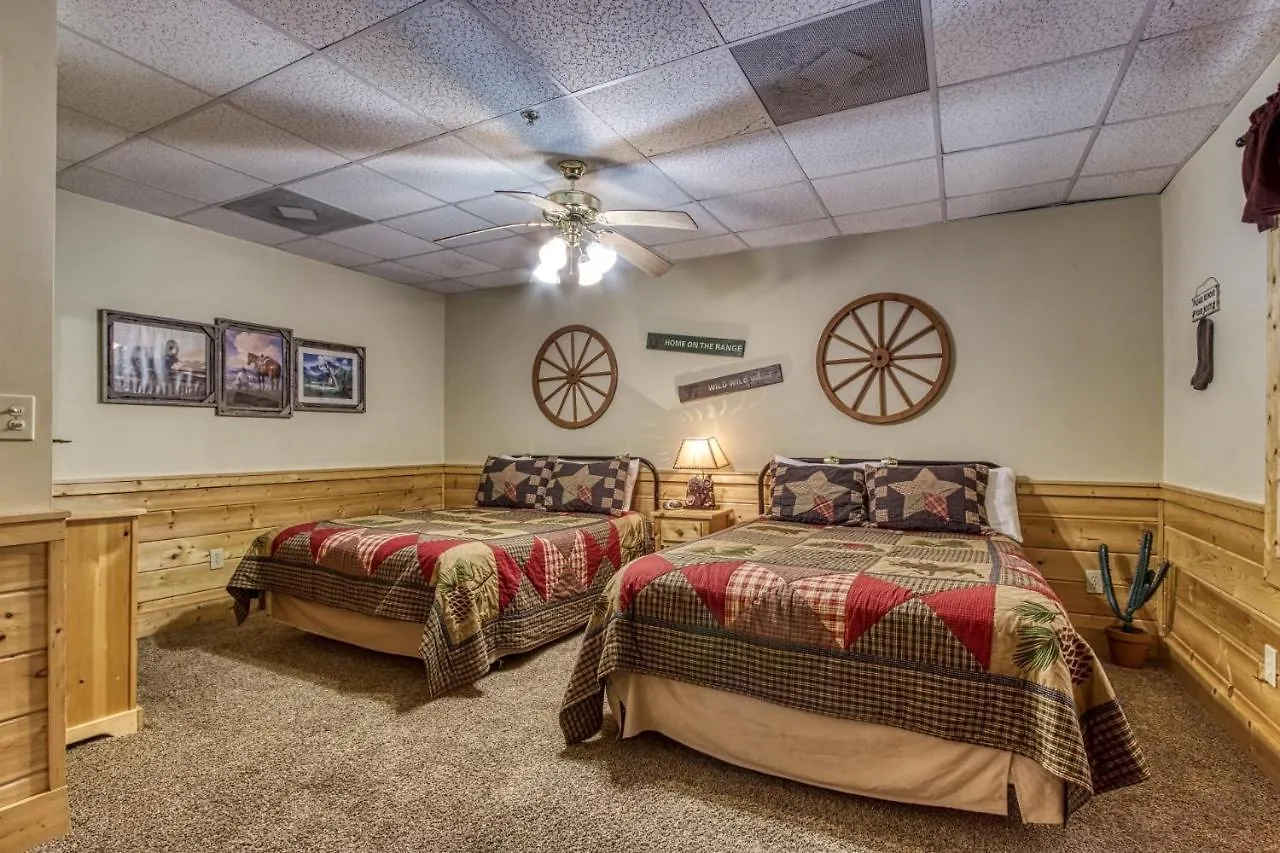 Er305- Bear Right Inn- Great Location- Close To Town Holiday home
