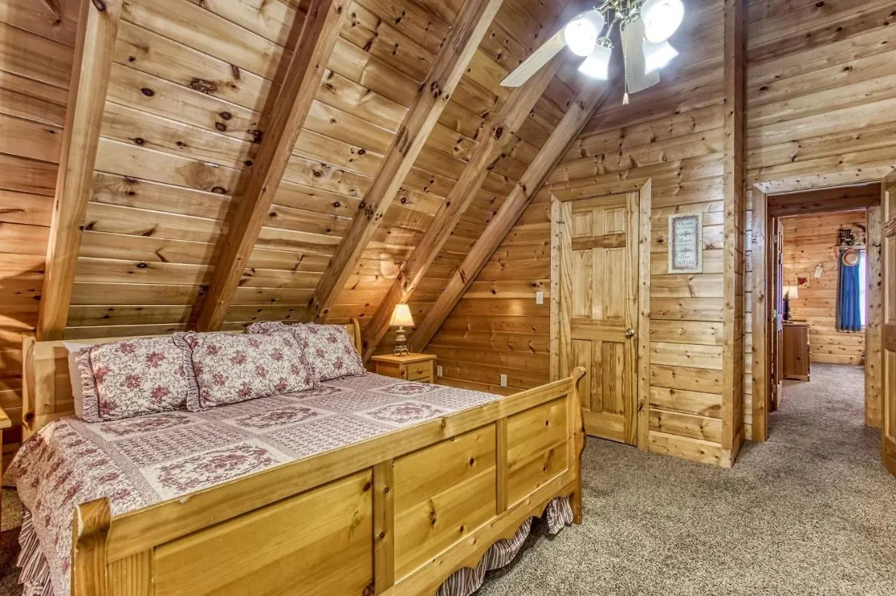 Er305- Bear Right Inn- Great Location- Close To Town Pigeon Forge