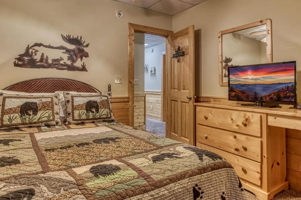 Er305- Bear Right Inn- Great Location- Close To Town Pigeon Forge