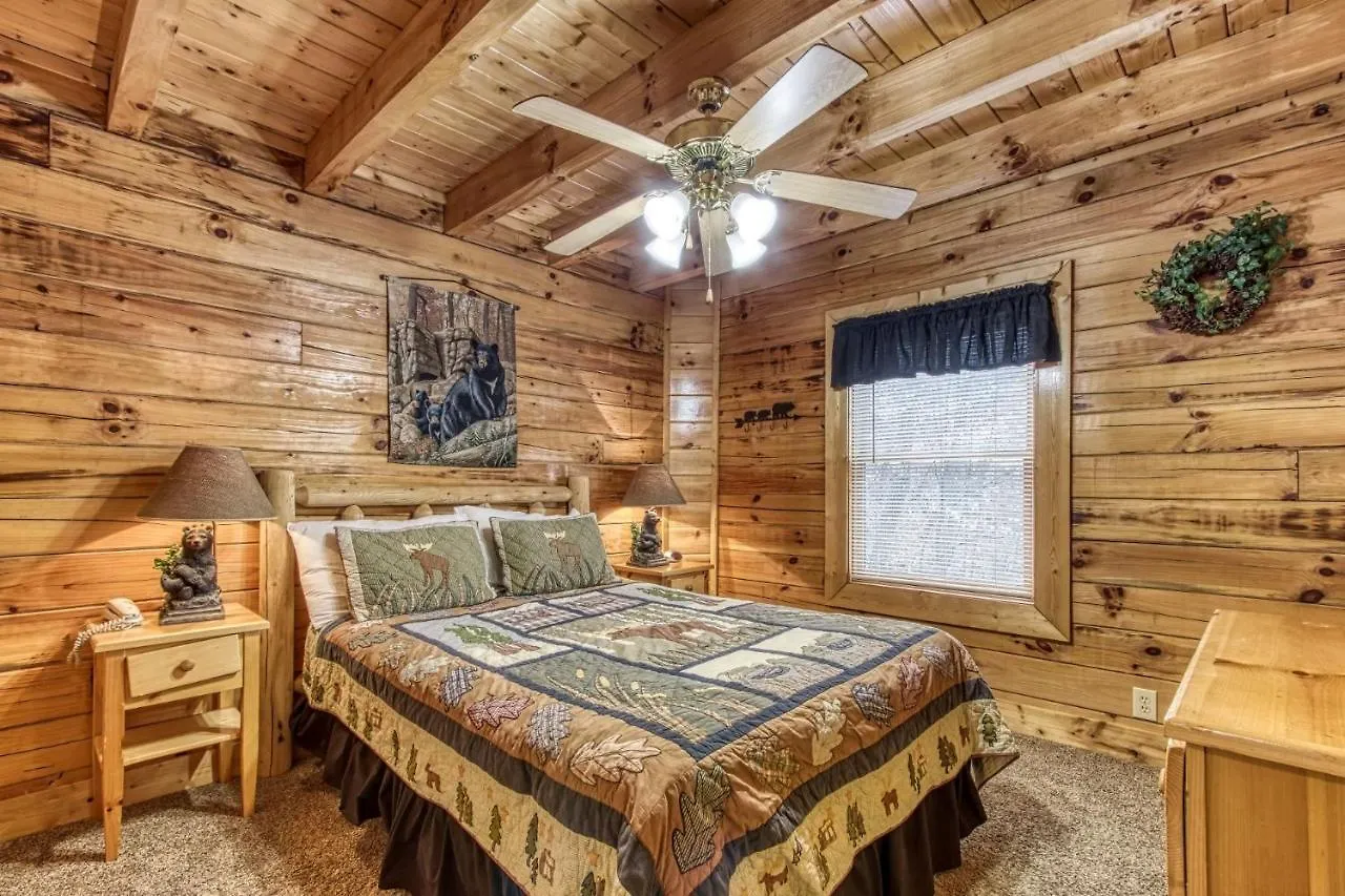 Er305- Bear Right Inn- Great Location- Close To Town *