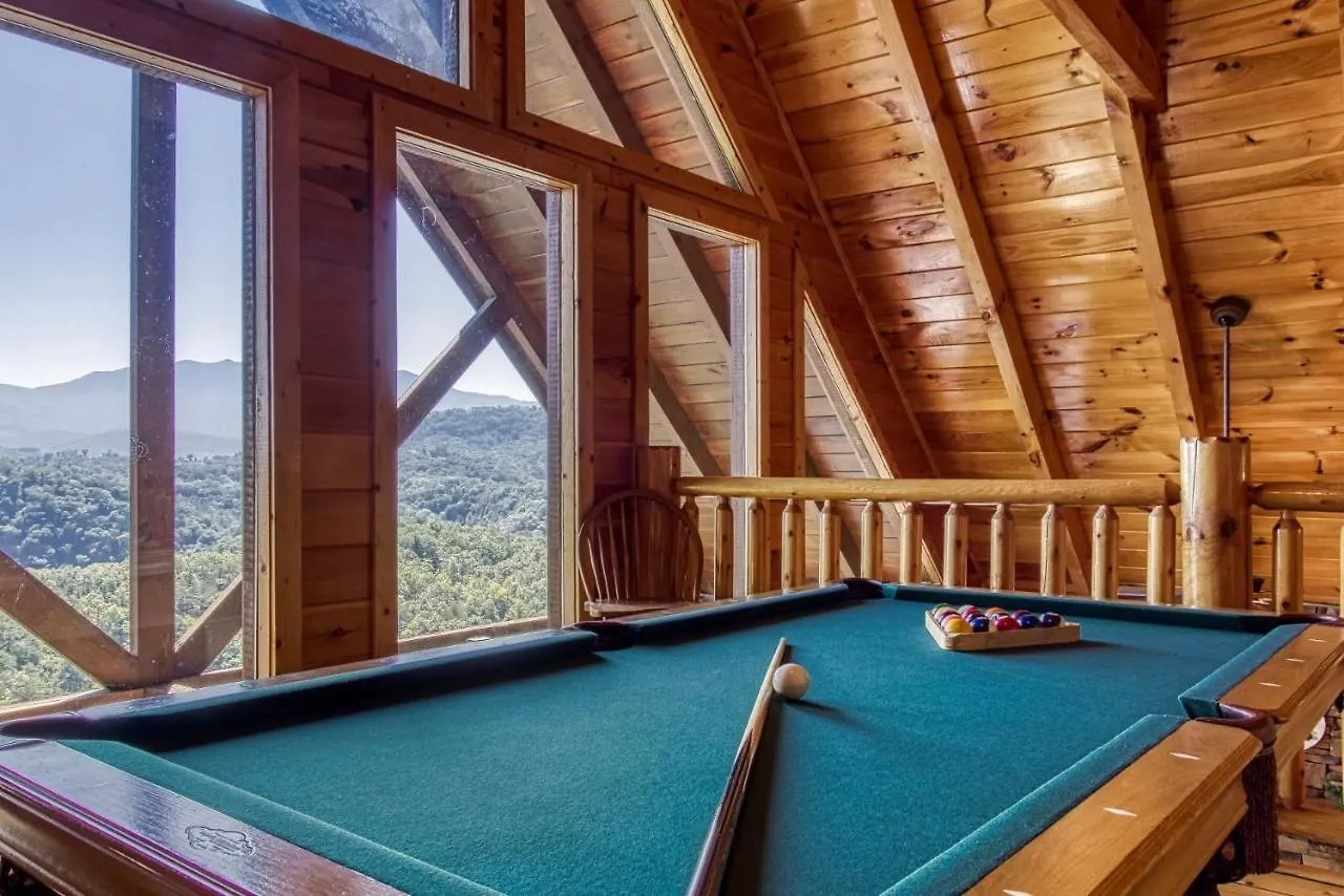 Majestic Mountain View - Great Location! - Convenient To Everything! *