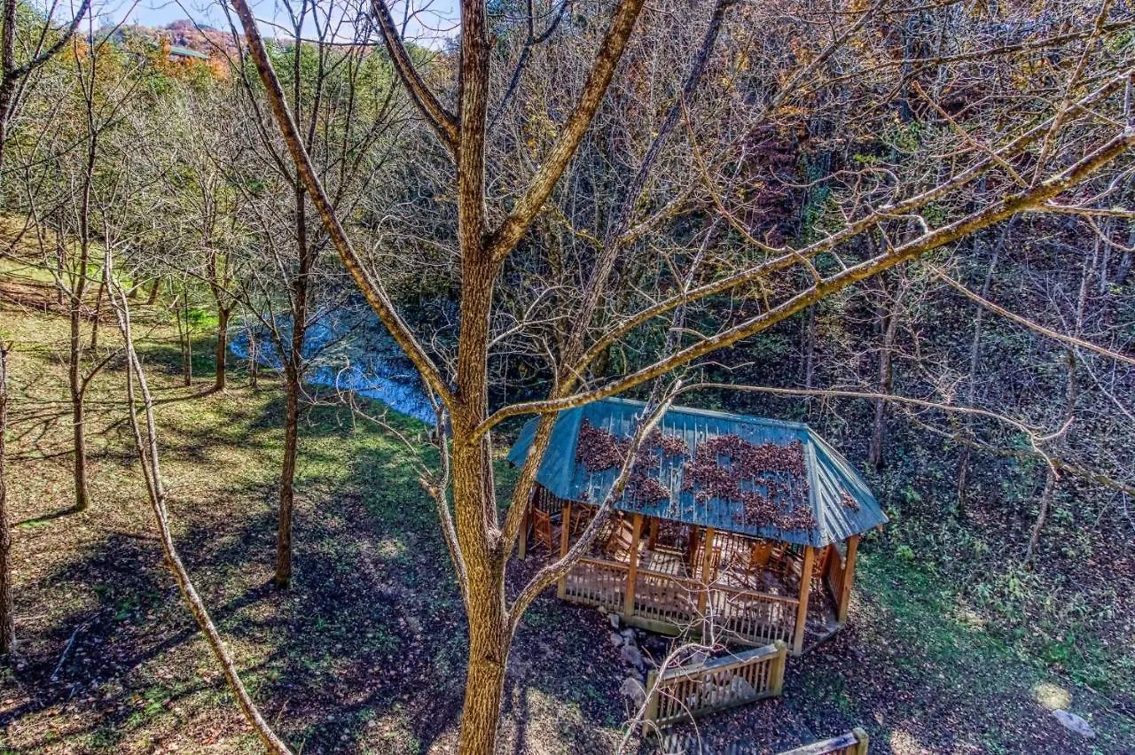 Holiday home Ern832 - Lakeside Hideaway - Great Location! Close To The Action! *