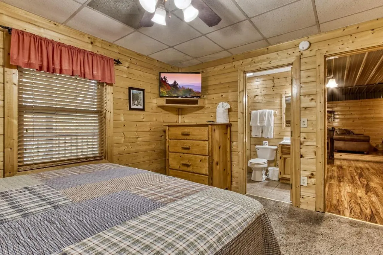 Holiday home Ern819 - Mountain Majesty - Great Location! Close To The Action! *