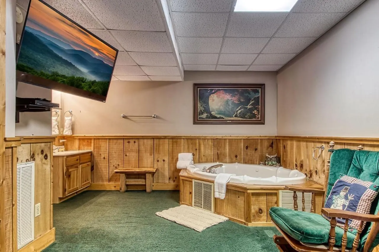 Holiday home Er83 - Savage Loft - Your Close To The Action Getaway *