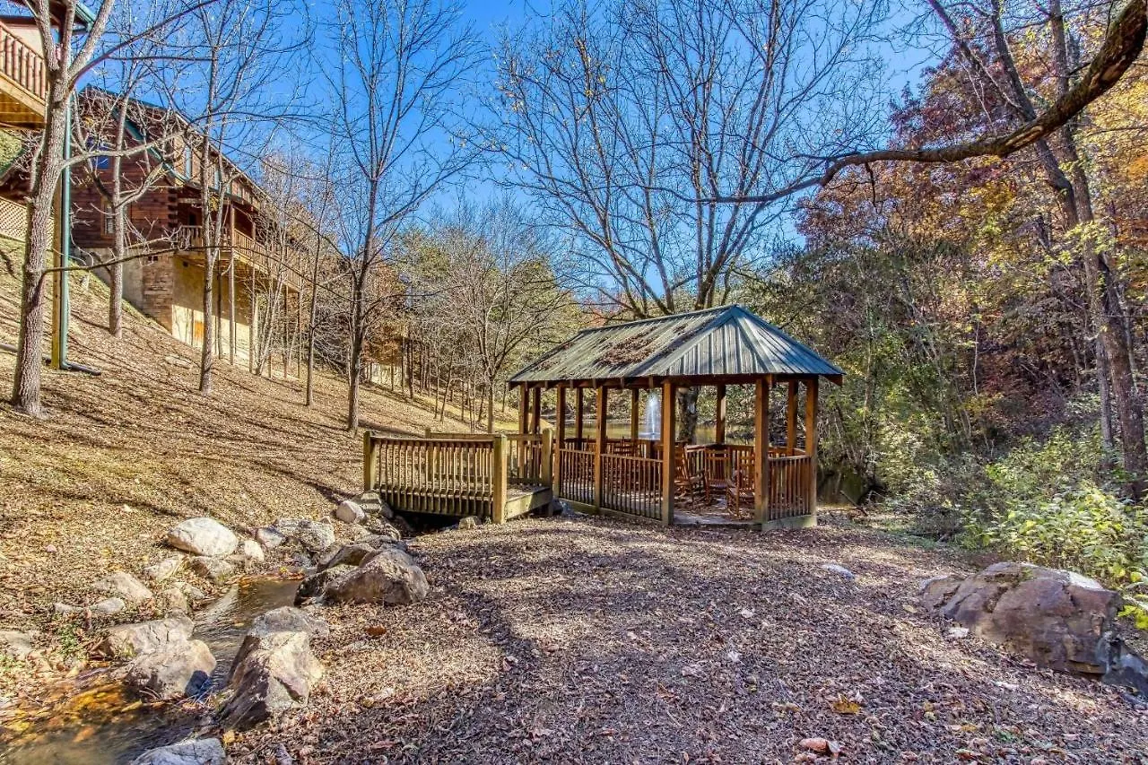 Holiday home Ern832 - Lakeside Hideaway - Great Location! Close To The Action!