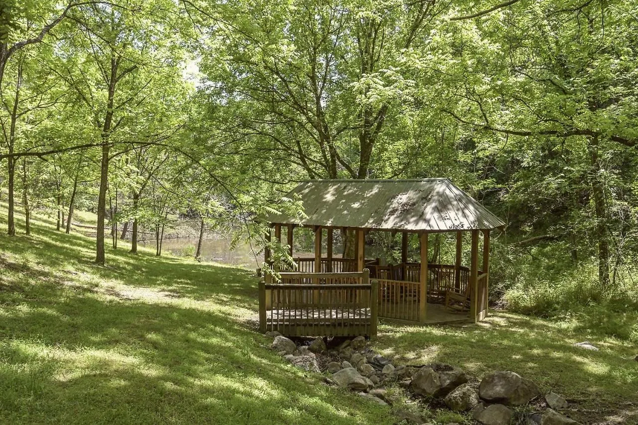 Holiday home Ern832 - Lakeside Hideaway - Great Location! Close To The Action!
