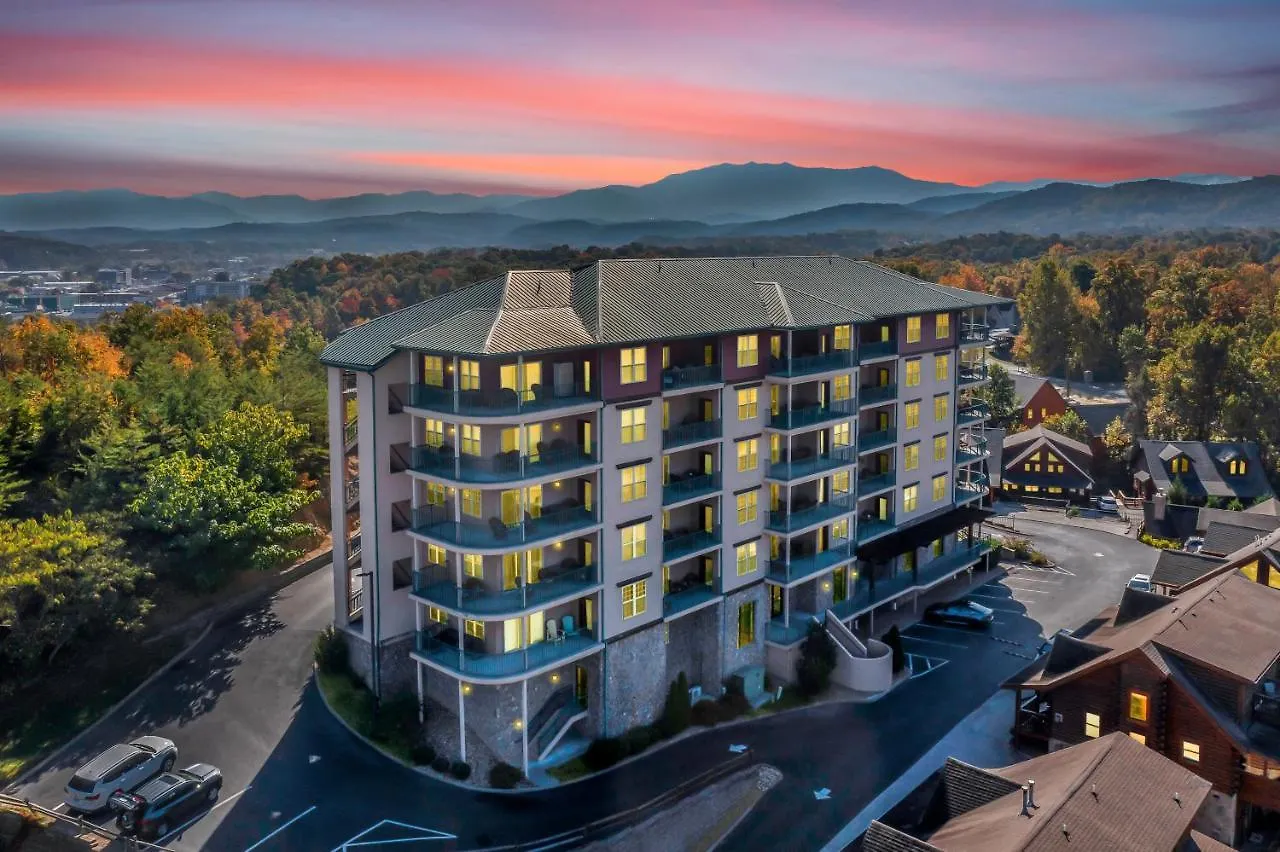 The Bear Paw Palace Mtn View And Community Pools *
