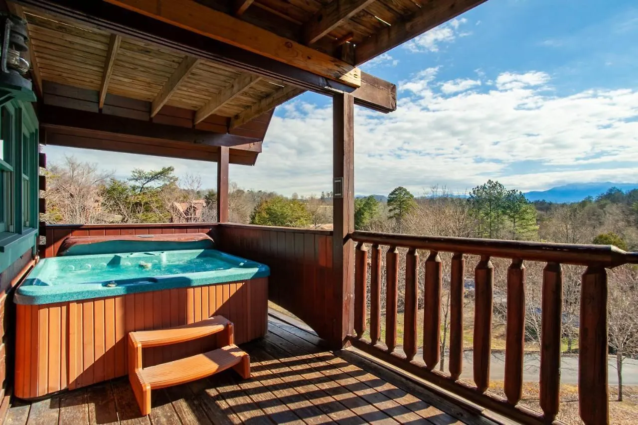 Sweet Hideaway Retreat Near Pigeon Forge
