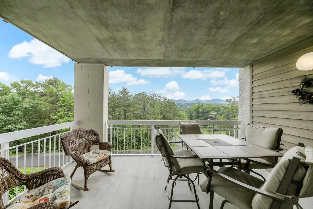 Apartment A Peaceful Retreat Whispering Pines 622 *