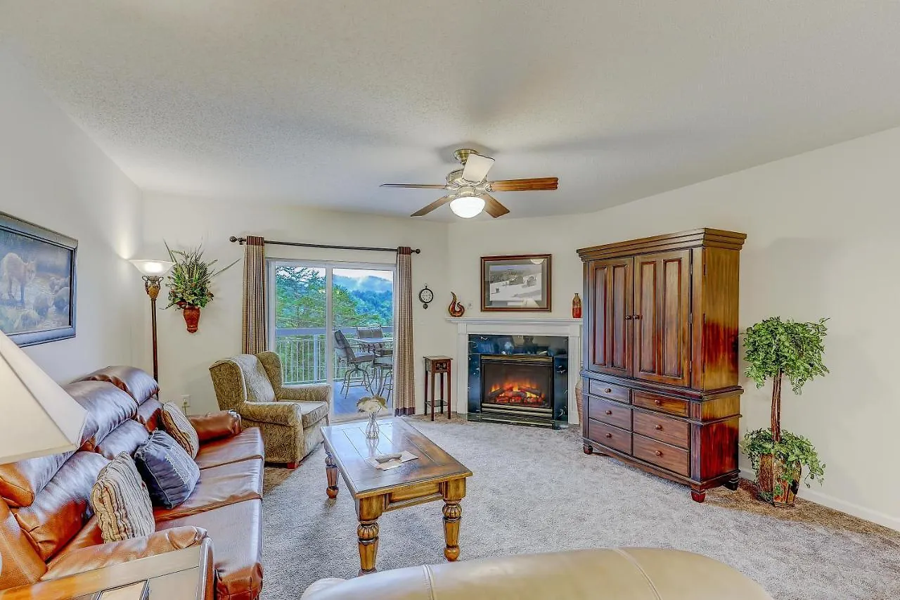 A Peaceful Retreat Whispering Pines 622 Apartment *