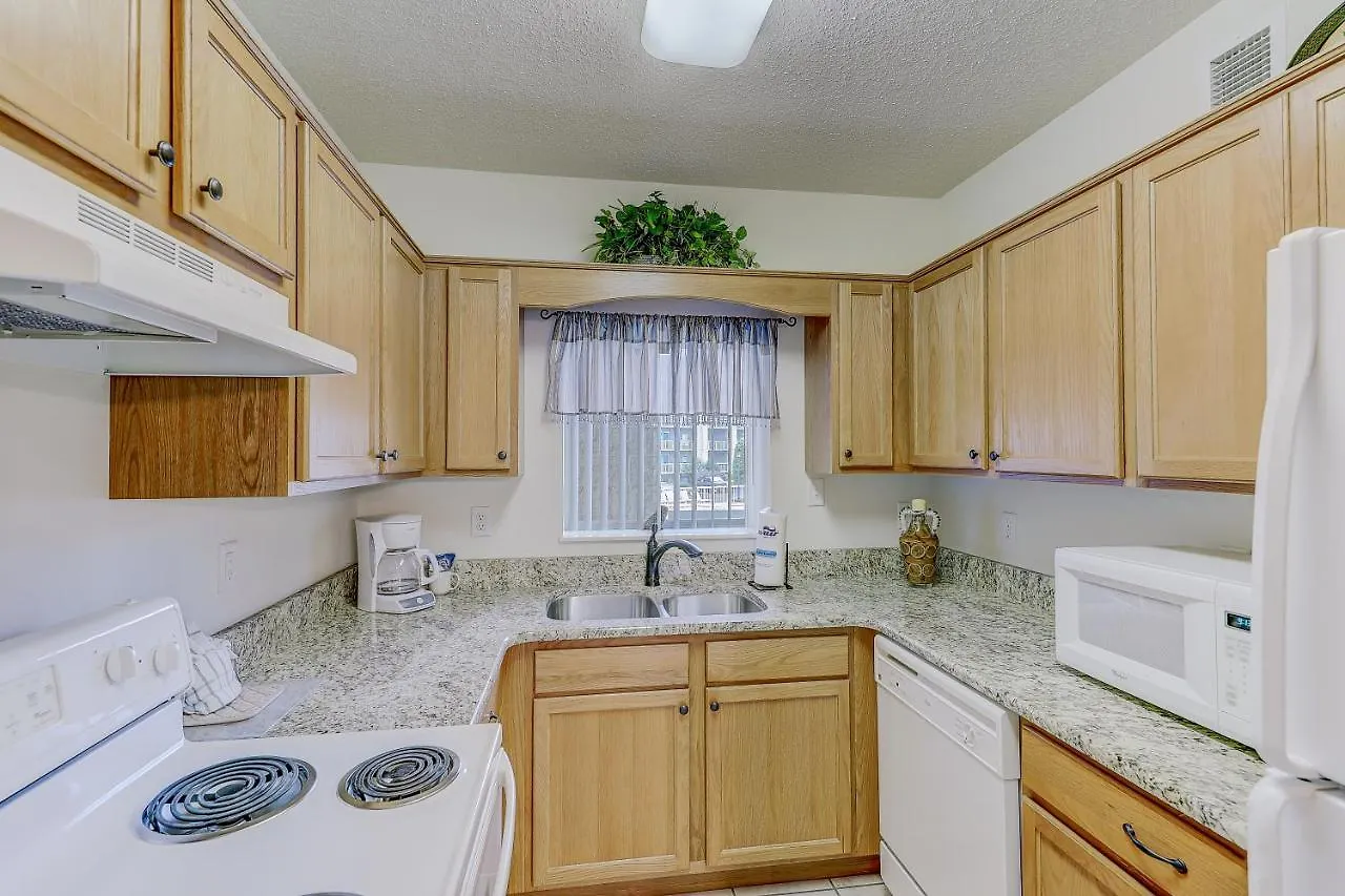 A Peaceful Retreat Whispering Pines 622 Apartment