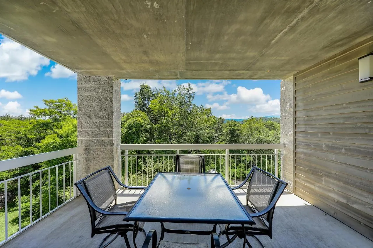 Apartment Kickin Back Whispering Pines 343