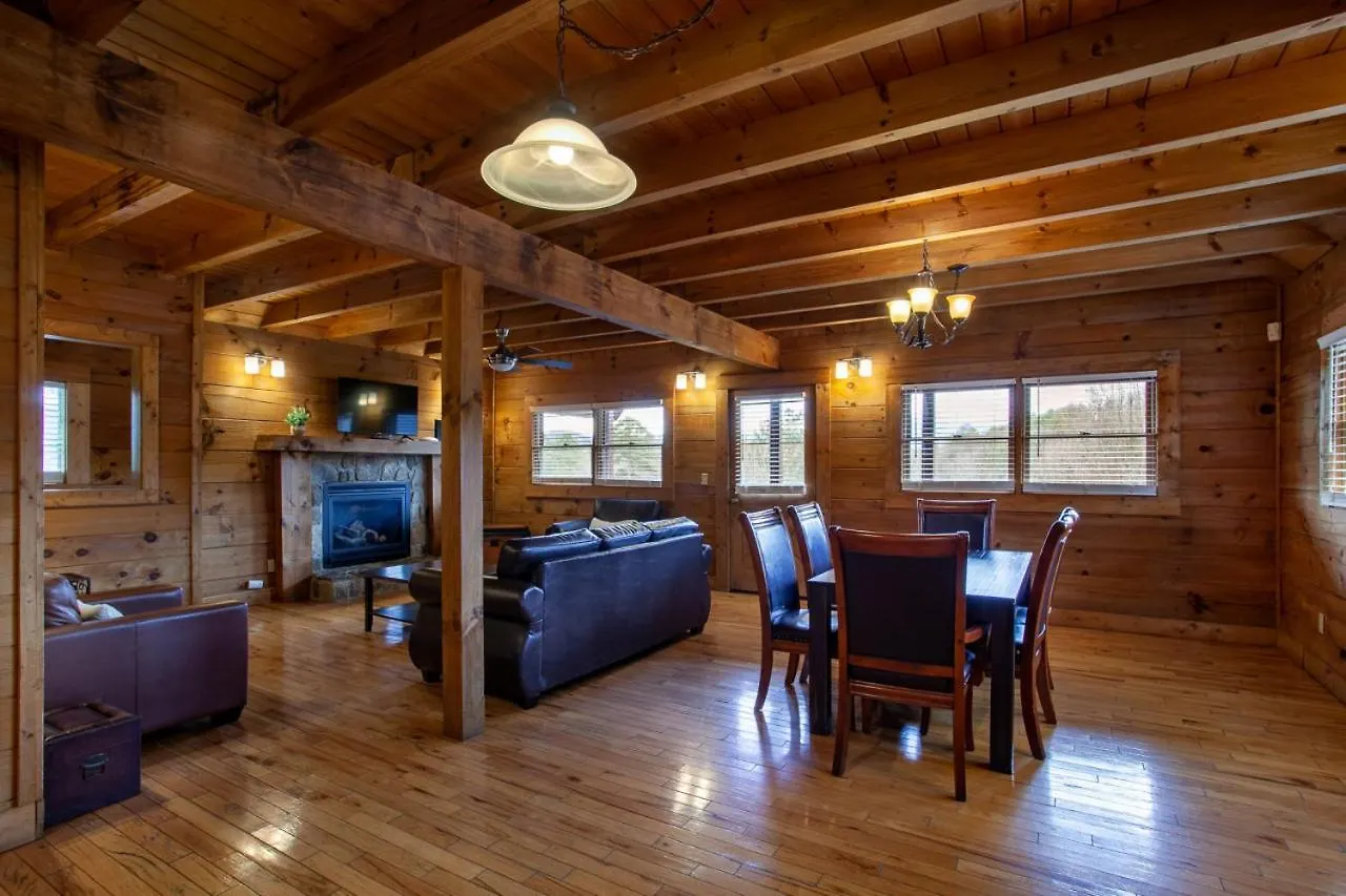 Sweet Hideaway Retreat Near Pigeon Forge