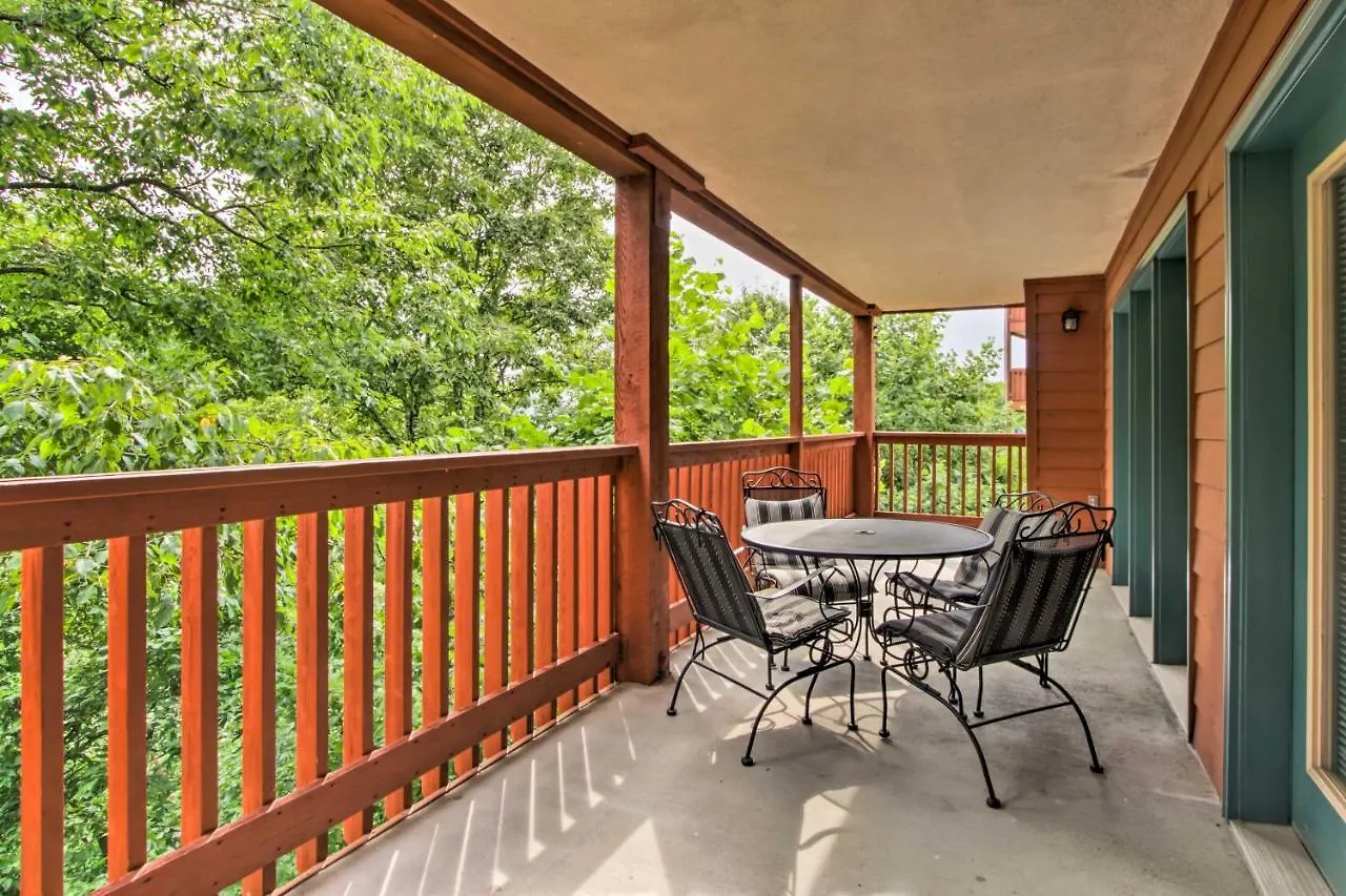 - Just 3 Mi To Dollywood! Apartment *