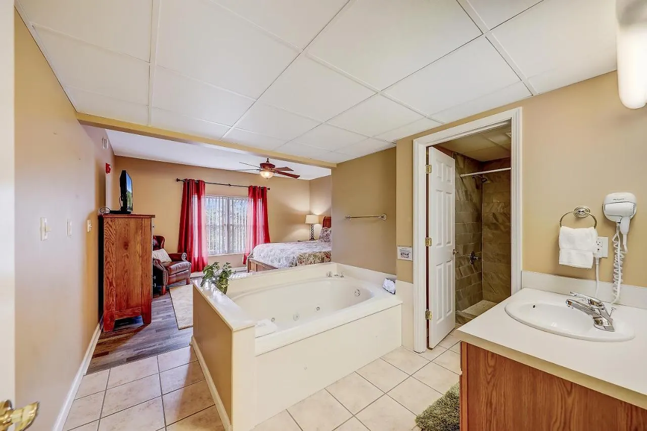 Ah-mazing! Whispering Pines 532 Apartment