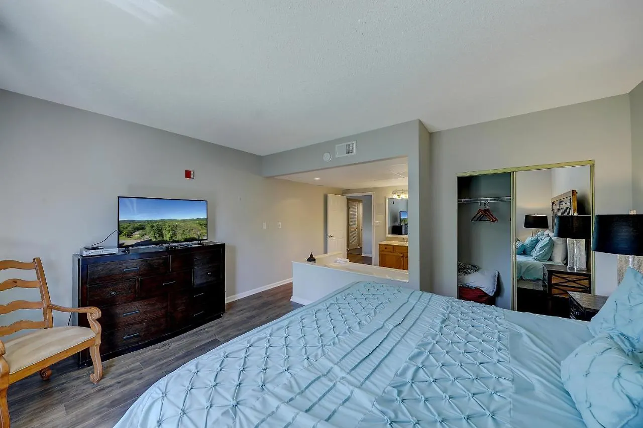 Apartment Kickin Back Whispering Pines 343