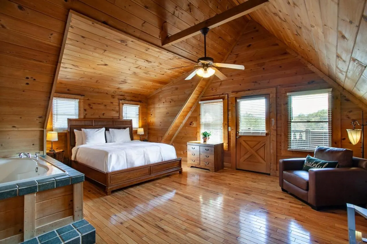 Sweet Hideaway Retreat Near Holiday home *
