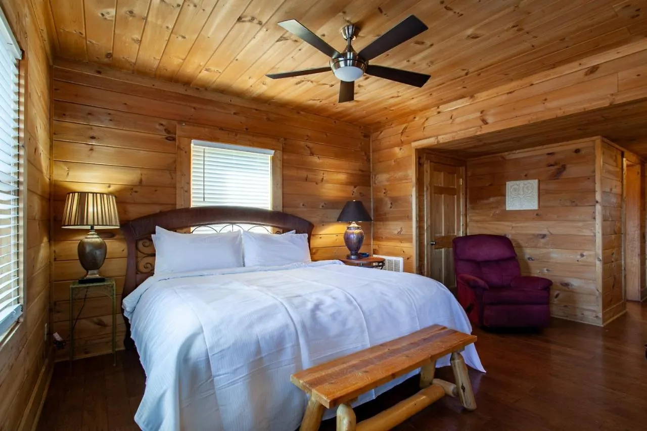 Holiday home Sweet Hideaway Retreat Near Pigeon Forge