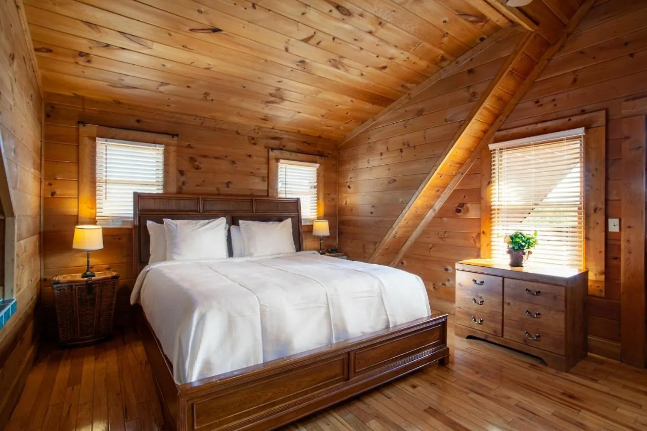 Sweet Hideaway Retreat Near Holiday home *