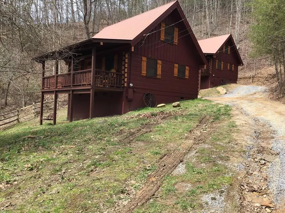 Dollywood! Brand New Dancing Bear 3-bear Tracks 度假居 *