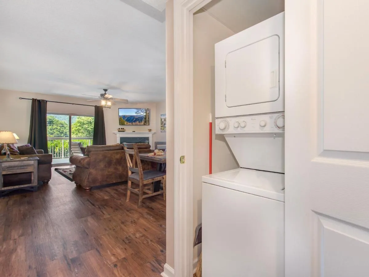 Magic Moments Whispering Pines 513 Apartment