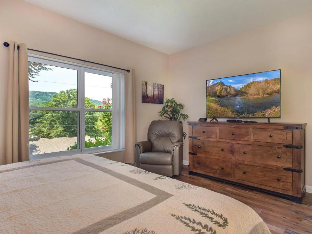 Apartment Magic Moments Whispering Pines 513 Pigeon Forge