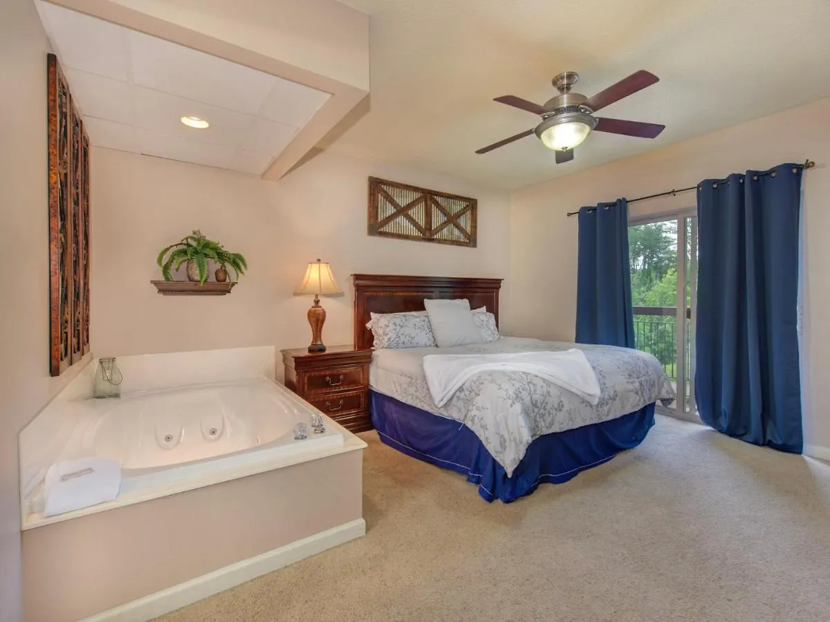 Apartment River Rush Cedar 301