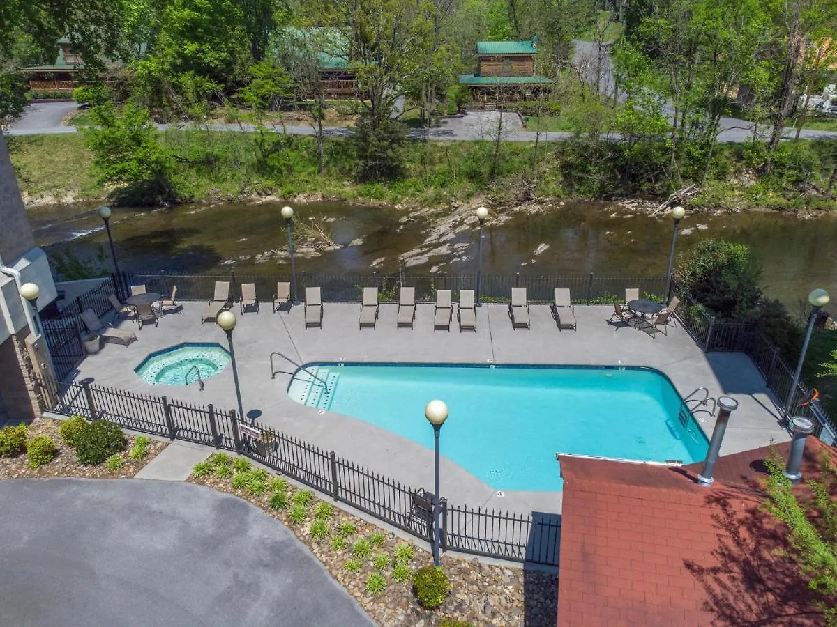 River Romp Cedar 505 Apartment *