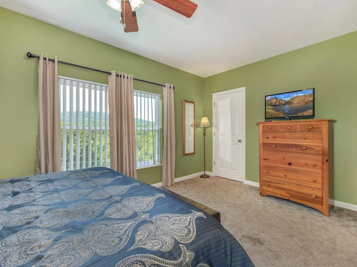 Downtown Retreat Whispering Pines 534 * Pigeon Forge